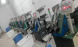 线卡自动打钉机